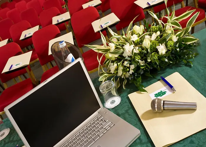 维托瑞亚酒店 5* 佩萨罗