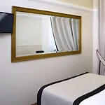 Vittoria מלון 5*