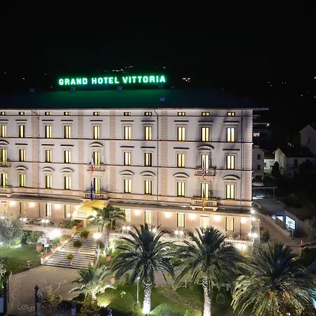 Vittoria 5* Pesaro